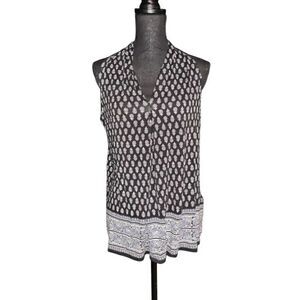 Max Studio V-neck Tank Top